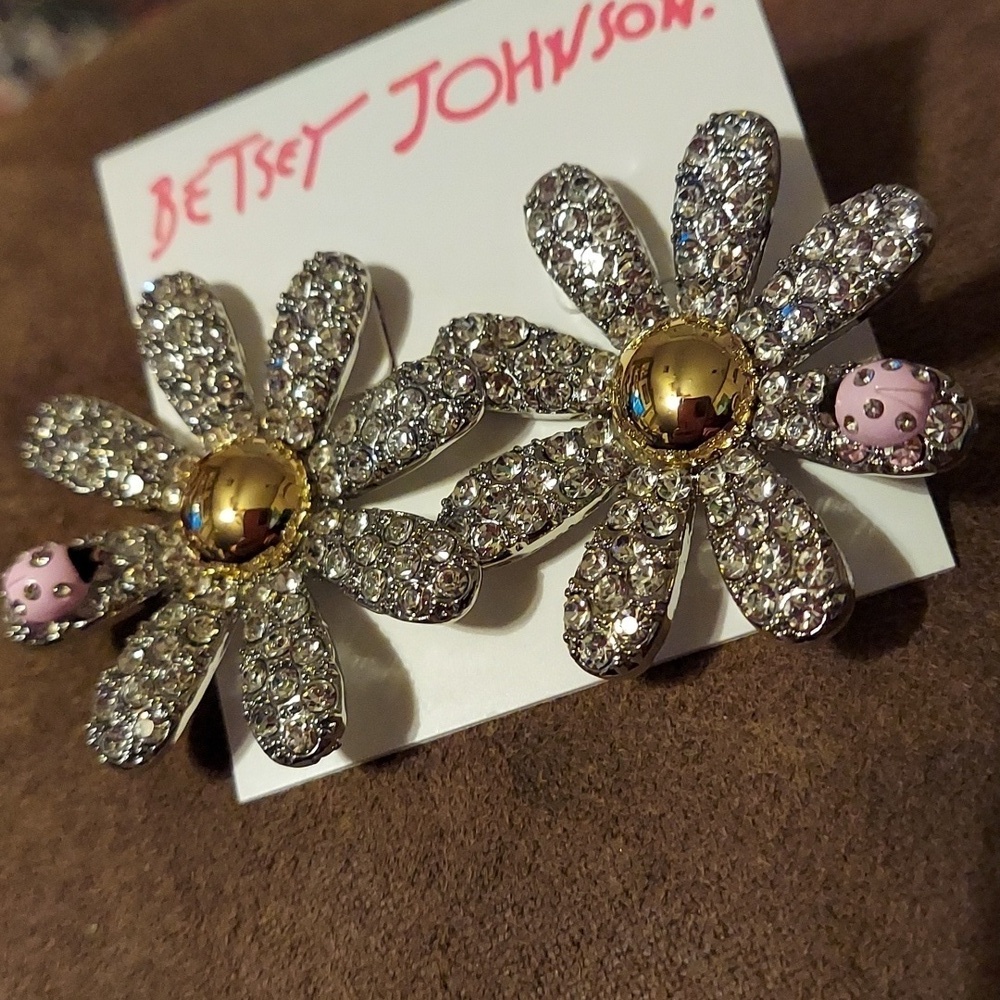 Betsey Johnson Daisy With Ladybug Post Earrings